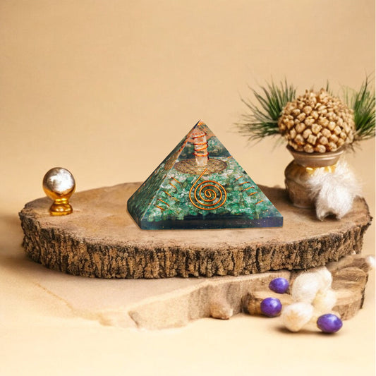 Green Aventurine Healing Crystal Stone Pyramid