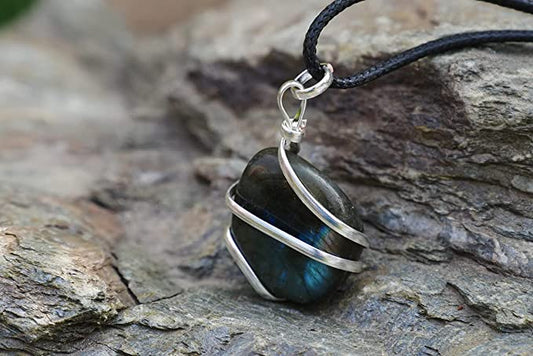 Labradorite Healing Crystal Pendant Gemstones Jewelry for Men & Women