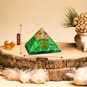 Green Onyx Healing Crystal Stone Pyramid
