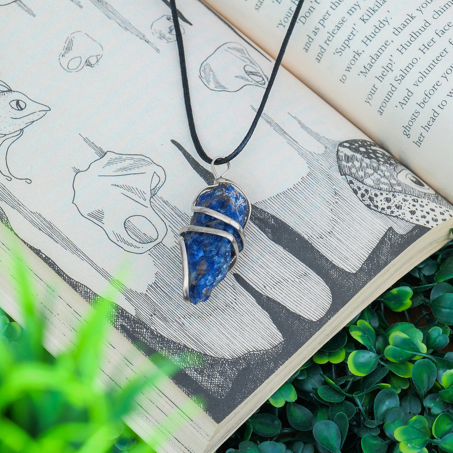 Sodalite Pendant Necklace - Sodalite Healing Crystals - Sodalite Energy - Size 1-1.5 Inches