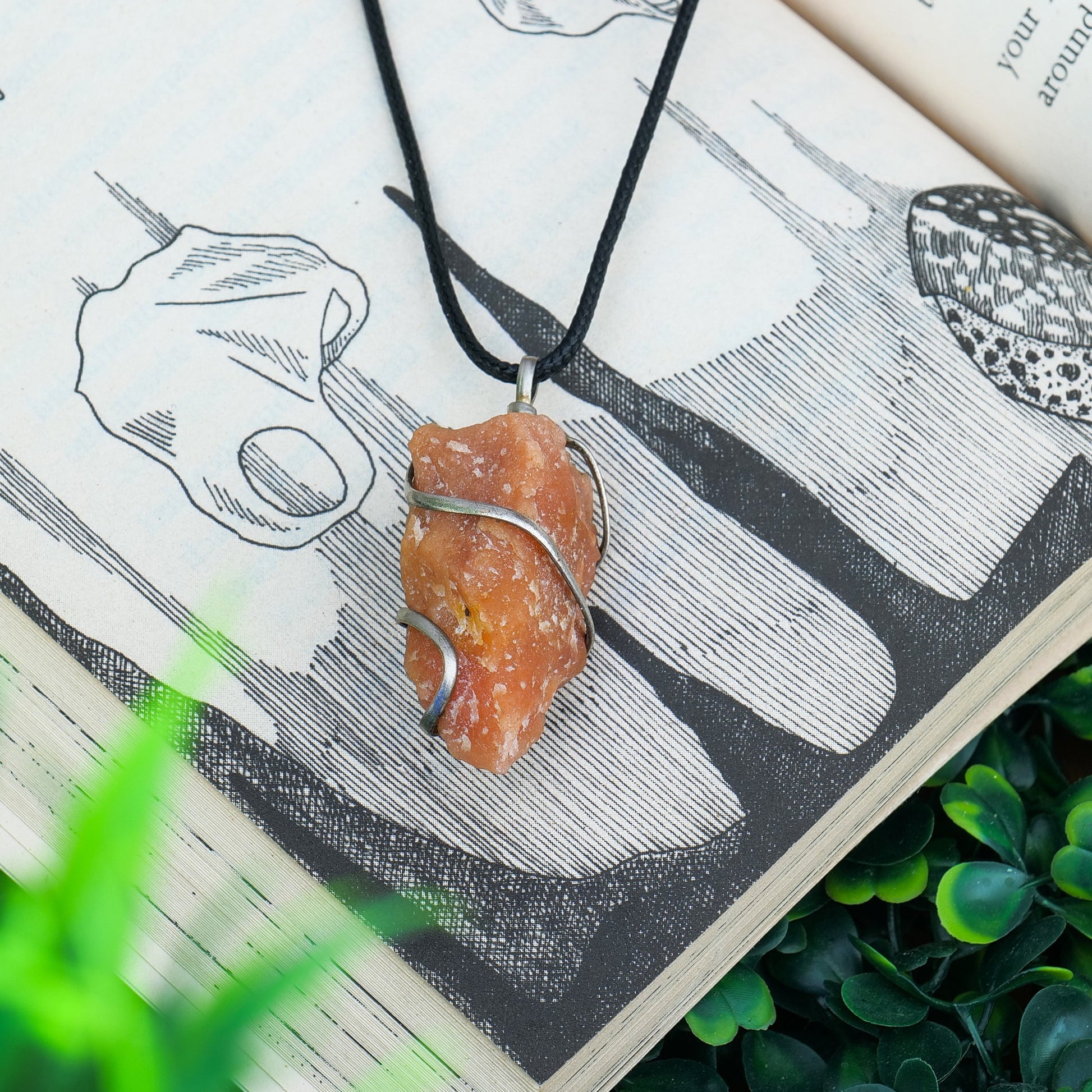 Peach Moonstone Pendant - Peach Moonstone Healing - Moon Stone Crystal - Size 1-1.5 Inches