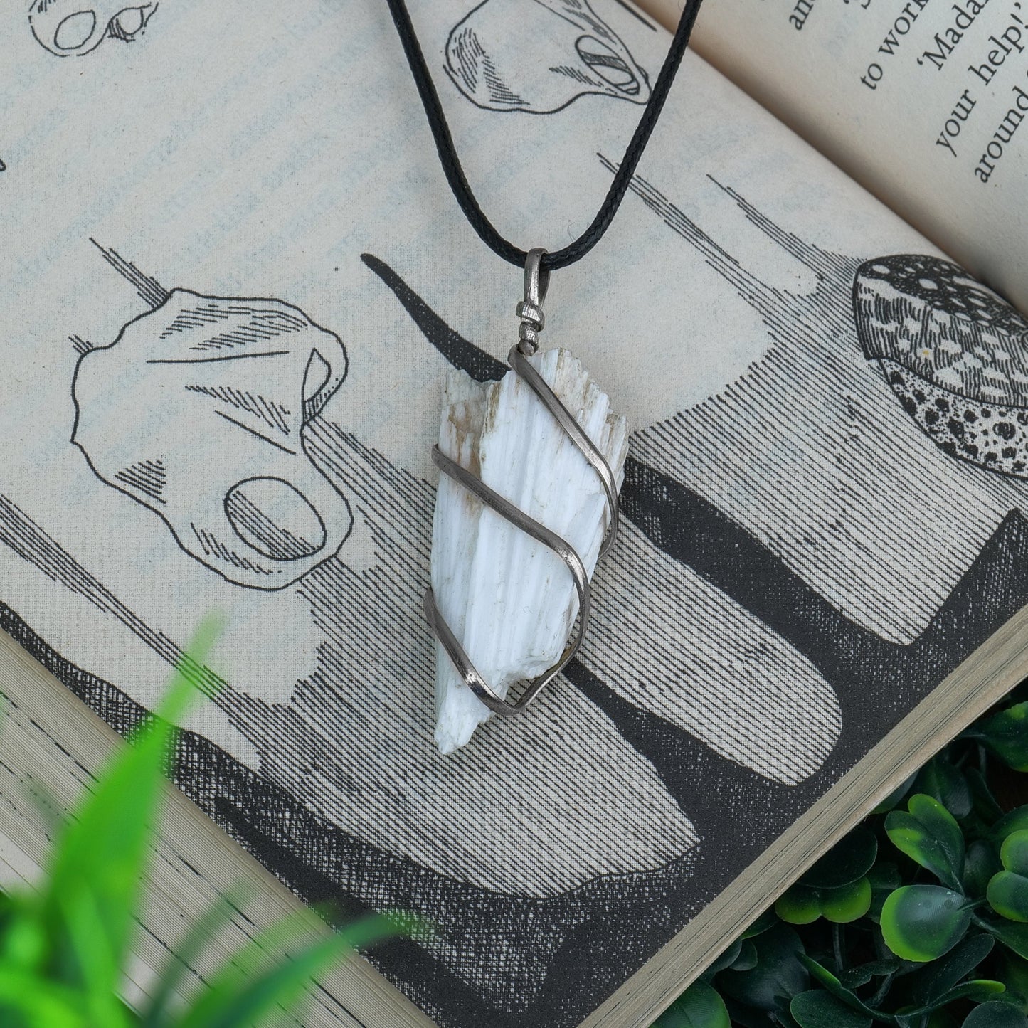 Scolecite Pendant - Scolecite Stone - Scolecite Stone Crystal - Size 1-1.5 Inches